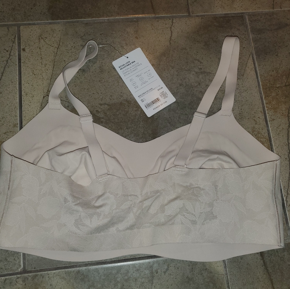 Athleta Ritual Lace Adjustable bra - Picture 6 of 8